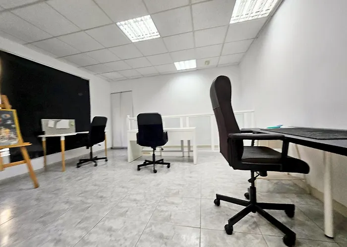 Coliving By Amazzzing Travel *