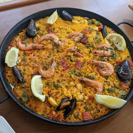 אכסניה Coliving By Amazzzing Travel