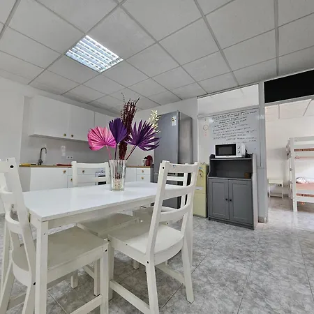 Coliving By Amazzzing Travel Hostel Corralejo