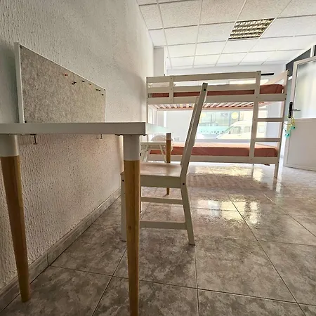 Coliving By Amazzzing Travel Hostal