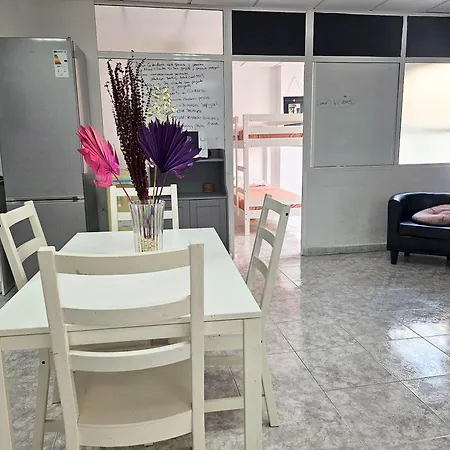 Hostal Coliving By Amazzzing Travel *