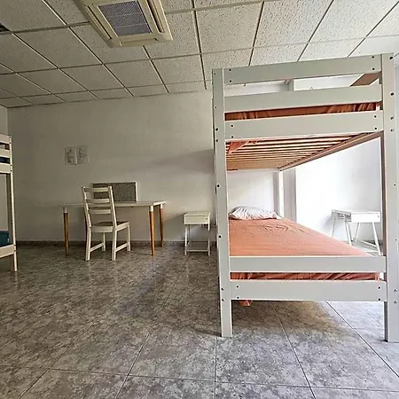 Coliving By Amazzzing Travel Vandrarhem *