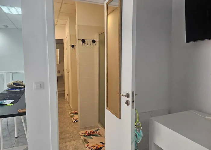 Coliving By Amazzzing Travel *